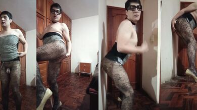 Passive Transvestite Shop Uses 19cm Dildo