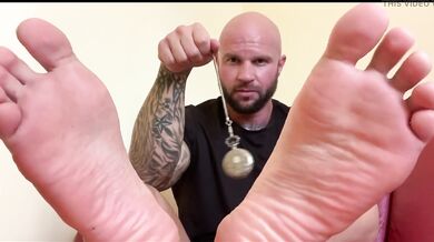 ‪i Put My Feet up on Table Inches From Your Face