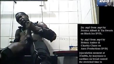 Married without ring EN 06