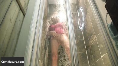 Mature blonde Molly Maracas strips, squirts & pisses in wild compilation